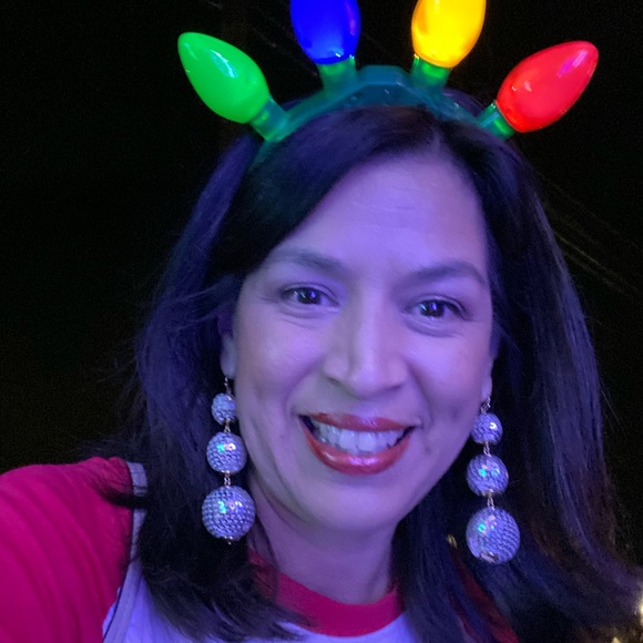 Meet me, Iβm Veronica πΈπ» - Picture 3 of 4